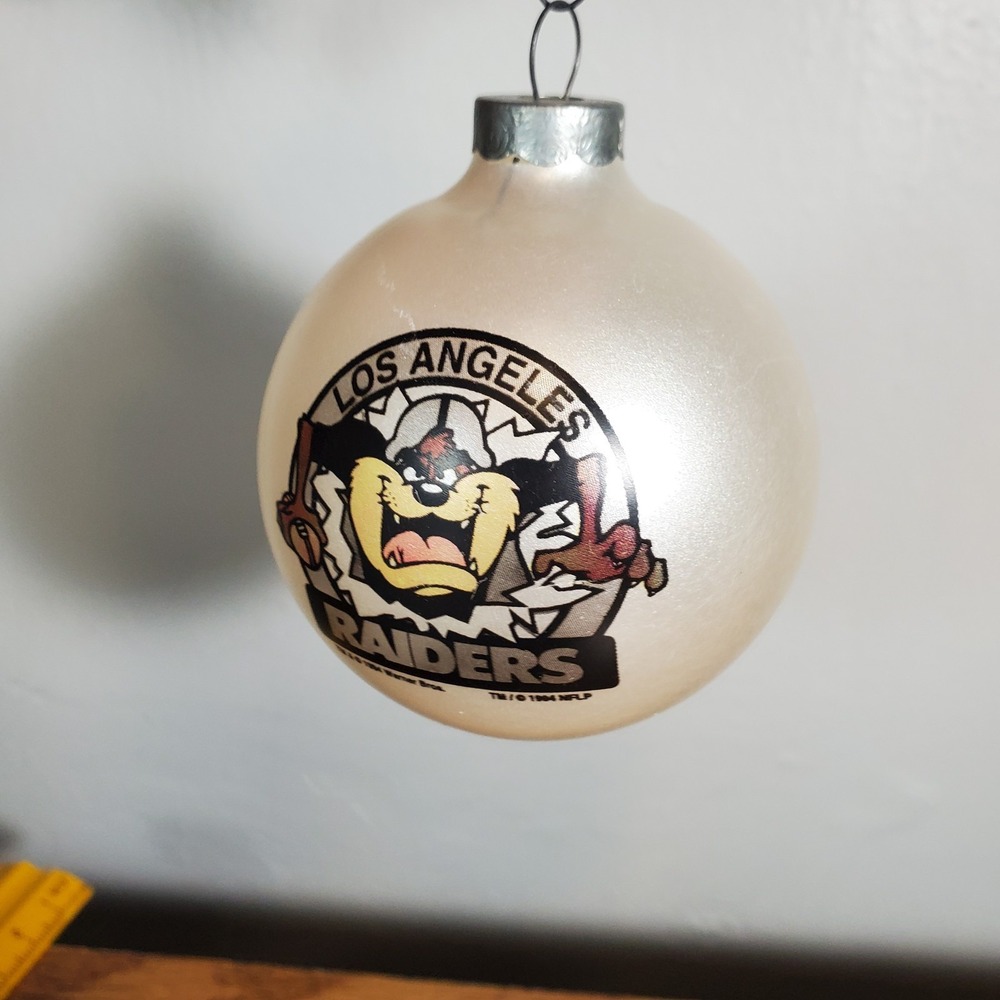 Vintage Christmas Ornament NFL Los Angeles Raiders 1984 Tasmanian Devil WB LA